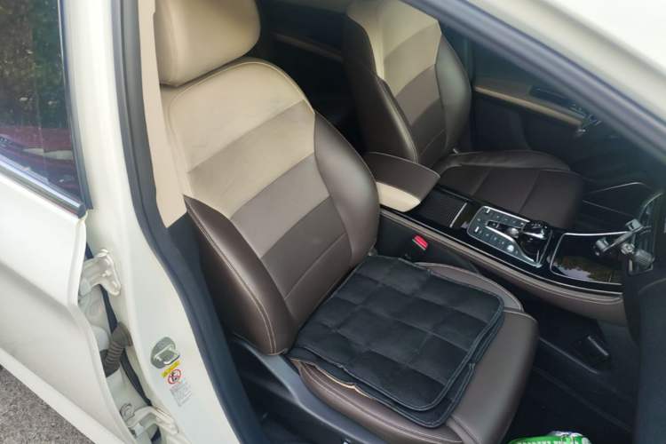 Used BYD Song MAX New Energy 2022 DM-i 105KM Flagship Model Right Front Seat