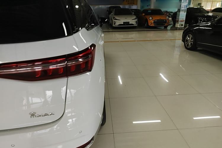 Used BYD Song MAX New Energy 2022 DM-i 105KM Prestige Model Right Rear Taillight