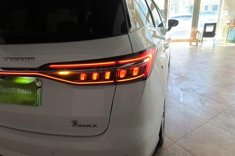 Used BYD Song MAX New Energy 2022 DM-i 105KM Flagship Model Right Rear Taillight