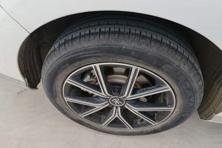 Used BYD Song MAX New Energy 2022 DM-i 105KM Executive Edition Right Rear Wheel Hub