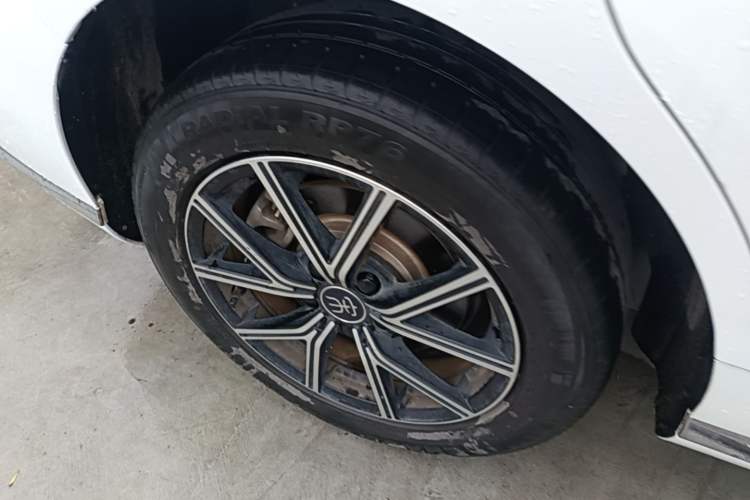 Used BYD Song MAX New Energy 2022 DM-i 105KM Flagship Model Right Rear Wheel Hub