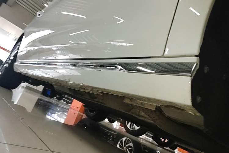 Used BYD Song MAX New Energy 2022 DM-i 105KM Prestige Model Right Side Sill