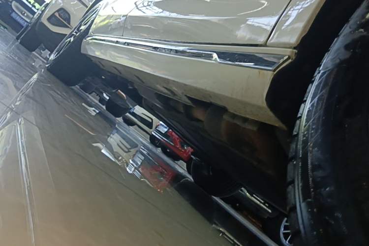 Used BYD Song MAX New Energy 2022 DM-i 105KM Executive Edition Right Side Sill