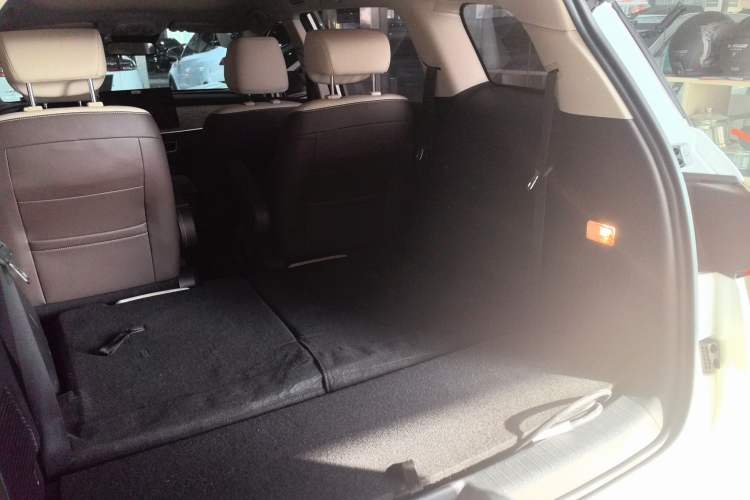 Used BYD Song MAX New Energy 2022 DM-i 105KM Executive Edition Trunk