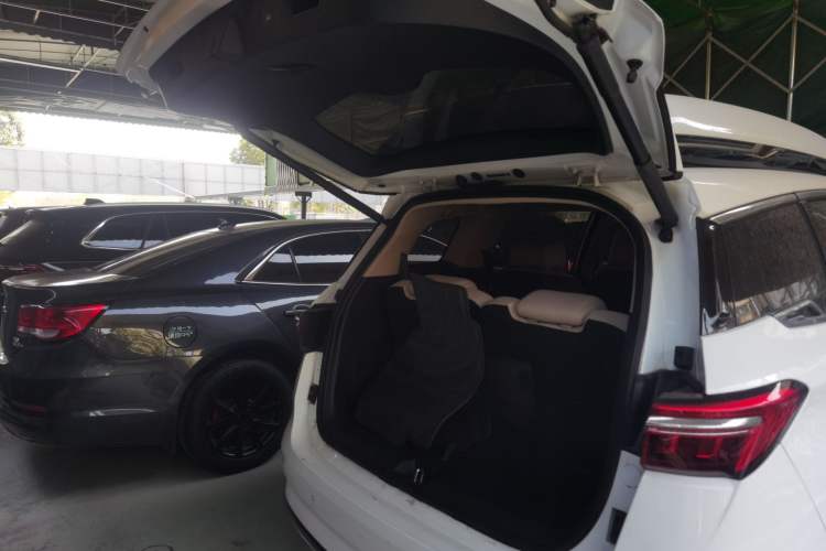 Used BYD Song MAX New Energy 2022 DM-i 105KM Executive Edition Trunk