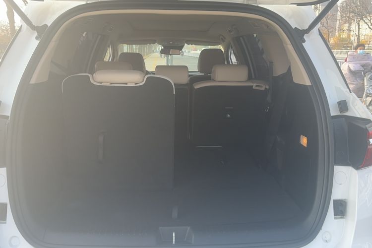 Used BYD Song MAX New Energy 2022 DM-i 105KM Flagship Model Trunk