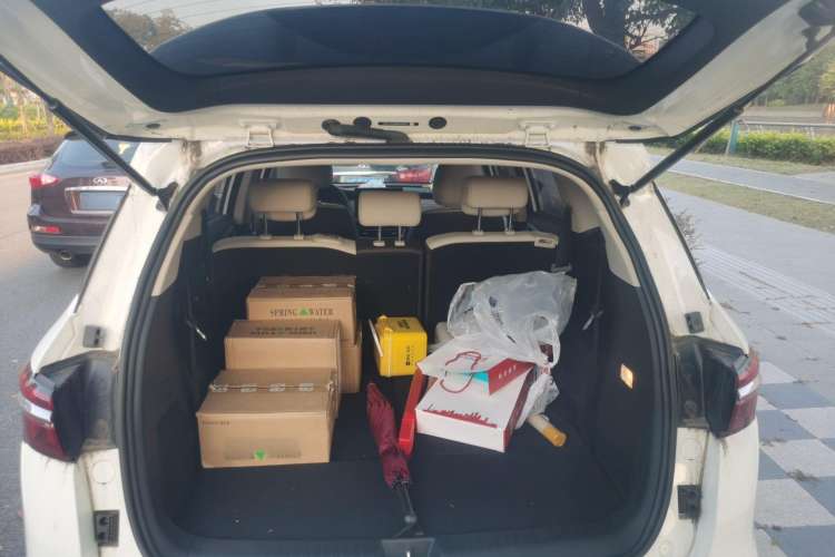 Used BYD Song MAX New Energy 2022 DM-i 105KM Prestige Model Trunk