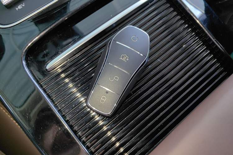Used BYD Song MAX New Energy 2022 DM-i 105KM Executive Edition Vehicle Key