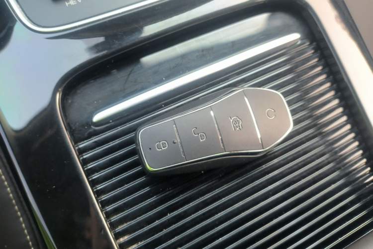Used BYD Song MAX New Energy 2022 DM-i 105KM Prestige Model Vehicle Key