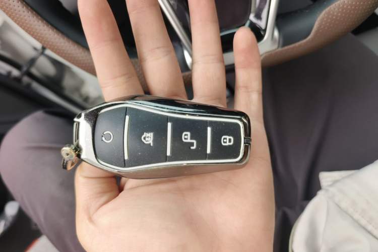 Used BYD Song MAX New Energy 2022 DM-i 105KM Executive Edition Vehicle Key