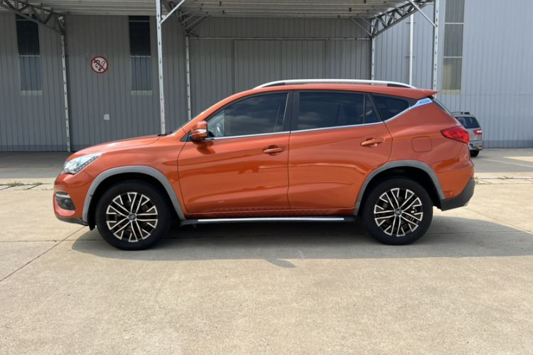 Used BYD Song New Energy 2017 Song DM 1.5TID All-Wheel Drive Luxury Model Exterior 7