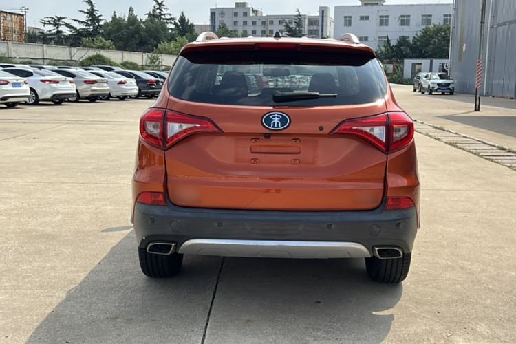 Used BYD Song New Energy 2017 Song DM 1.5TID All-Wheel Drive Luxury Model Exterior 9
