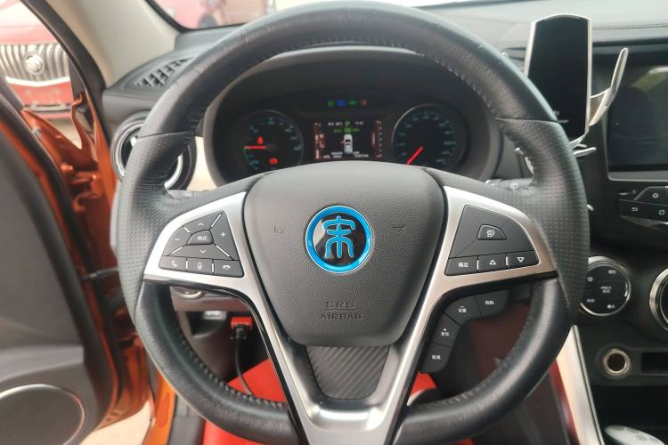 Used BYD Song New Energy 2017 Song DM 1.5TID All-Wheel Drive Luxury Model Steering Wheel