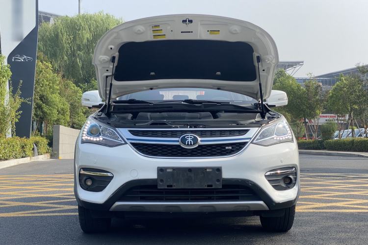 Used BYD Song New Energy 2017 Song DM 1.5TID All-Wheel Drive Prestige Model Engine Bay