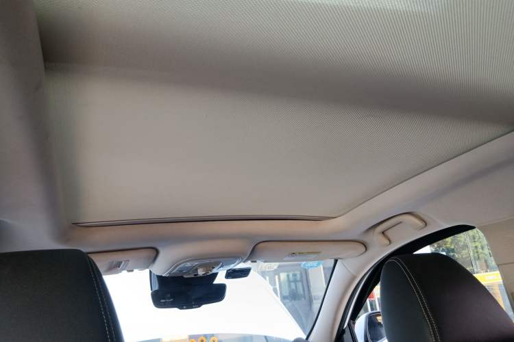 Used BYD Song New Energy 2019 Song DM 1.5TID Smart Connect Premium Model Headliner