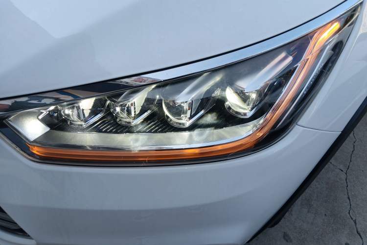 Used BYD Song New Energy 2019 Song DM 1.5TID Smart Connect Premium Model Left Front Headlight