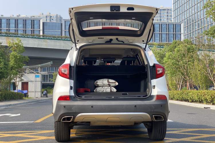 Used BYD Song New Energy 2017 Song DM 1.5TID All-Wheel Drive Prestige Model Trunk