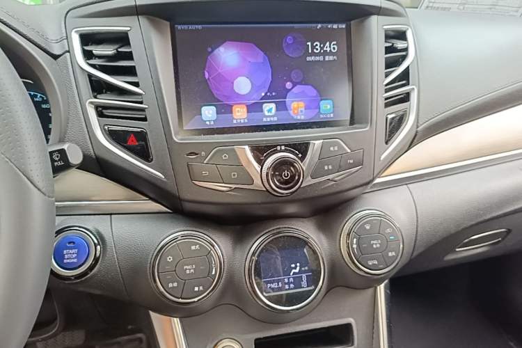 Used BYD Song New Energy 2017 Song DM 1.5TID All-Wheel Drive Luxury Model Audio And AC Panel