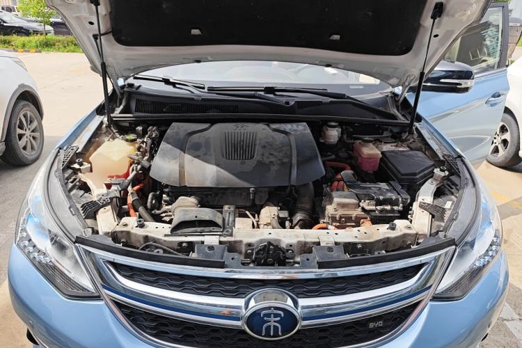 Used BYD Song New Energy 2017 Song DM 1.5TID All-Wheel Drive Prestige Model Engine Bay