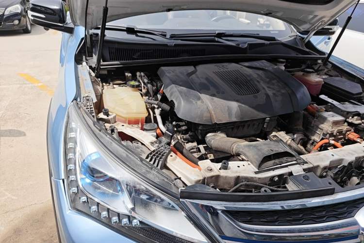 Used BYD Song New Energy 2017 Song DM 1.5TID All-Wheel Drive Prestige Model Engine Bay Right