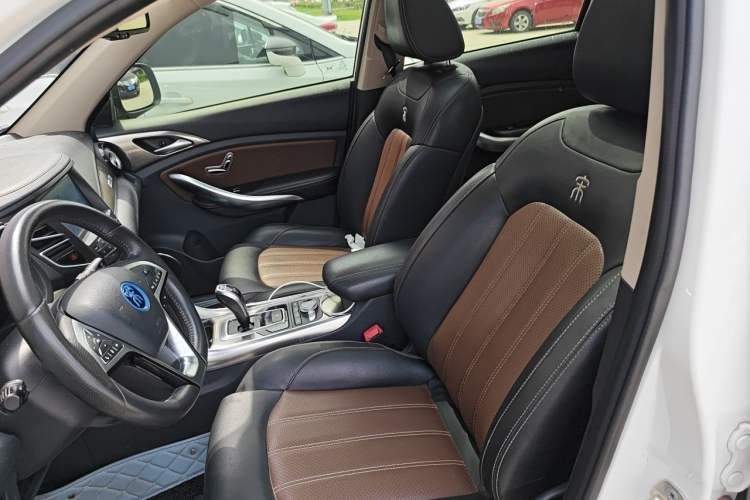 Used BYD Song New Energy 2017 Song DM 1.5TID All-Wheel Drive Prestige Model Left Front Seat
