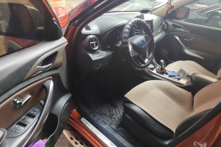 Used BYD Song New Energy 2017 Song DM 1.5TID All-Wheel Drive Luxury Model Driver Seat
