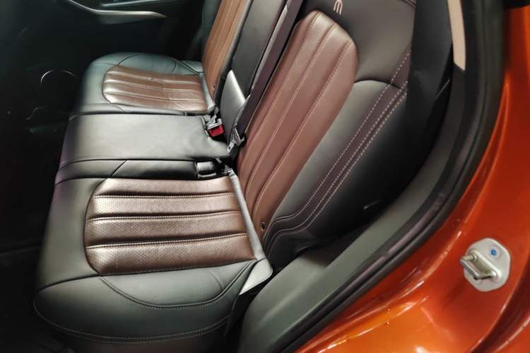 Used BYD Song New Energy 2017 Song DM 1.5TID All-Wheel Drive Luxury Model Left Rear Seat