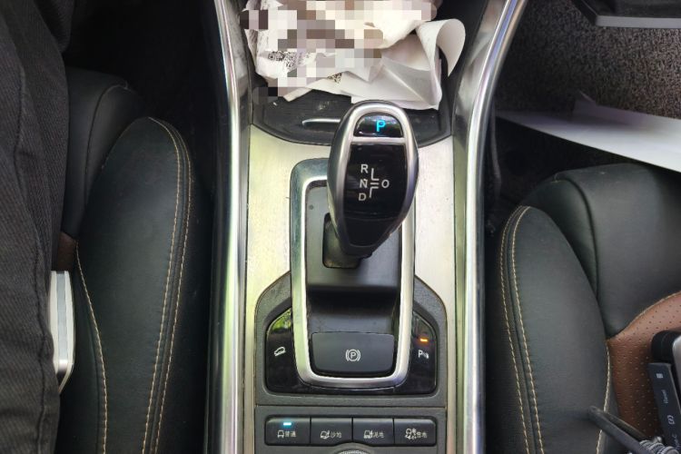 Used BYD Song New Energy 2017 Song DM 1.5TID All-Wheel Drive Luxury Model Gear Lever