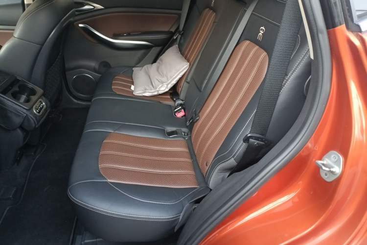 Used BYD Song New Energy 2017 Song DM 1.5TID All-Wheel Drive Luxury Model Left Rear Seat