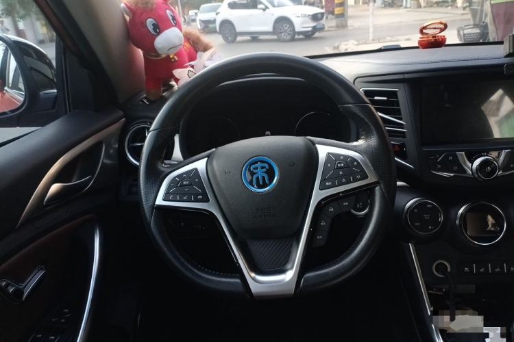 Used BYD Song New Energy 2017 Song DM 1.5TID All-Wheel Drive Luxury Model Steering Wheel