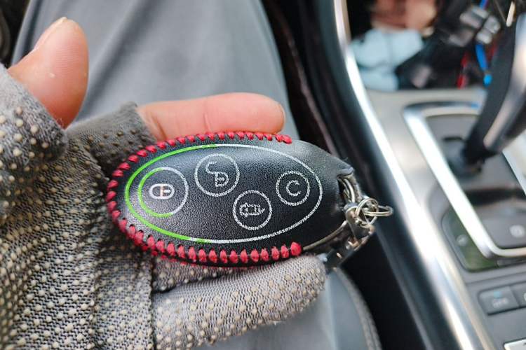 Used BYD Song New Energy 2017 Song DM 1.5TID All-Wheel Drive Luxury Model Vehicle Key