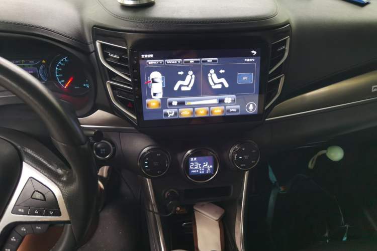 Used BYD Song New Energy 2017 Song DM 1.5TID All-Wheel Drive Prestige Model Audio And AC Panel