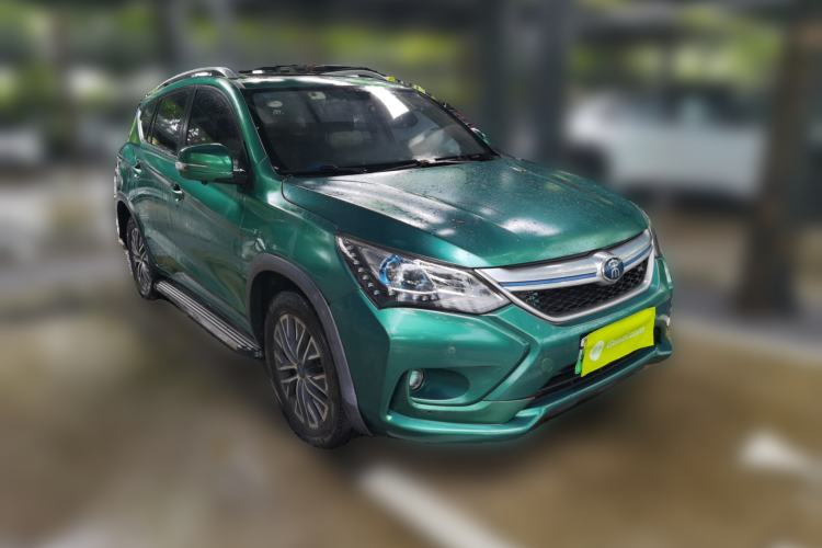 Used BYD Song New Energy 2017 Song DM 1.5TID All-Wheel Drive Prestige Model Front Right 45 Deg