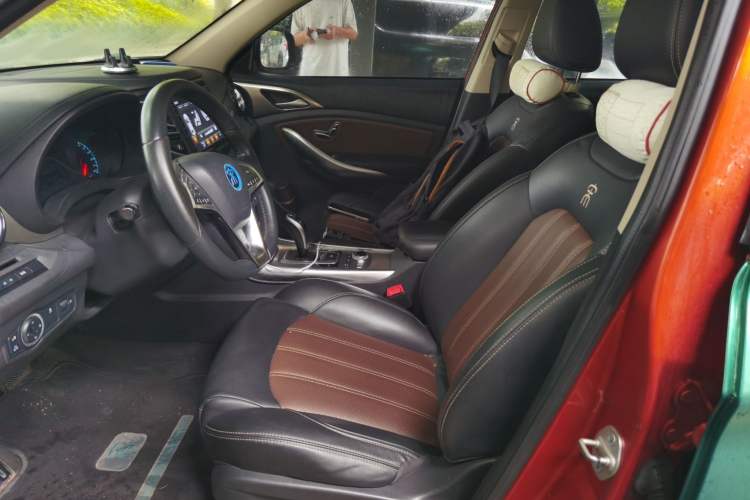 Used BYD Song New Energy 2017 Song DM 1.5TID All-Wheel Drive Prestige Model Left Front Seat