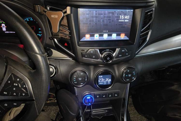 Used BYD Song New Energy 2017 Song DM 1.5TID All-Wheel Drive Luxury Model Audio And AC Panel