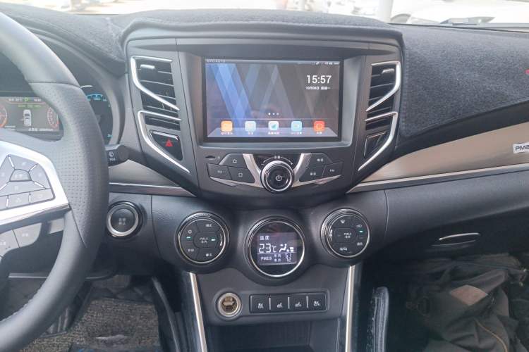 Used BYD Song New Energy 2017 Song DM 1.5TID All-Wheel Drive Luxury Model Audio And AC Panel