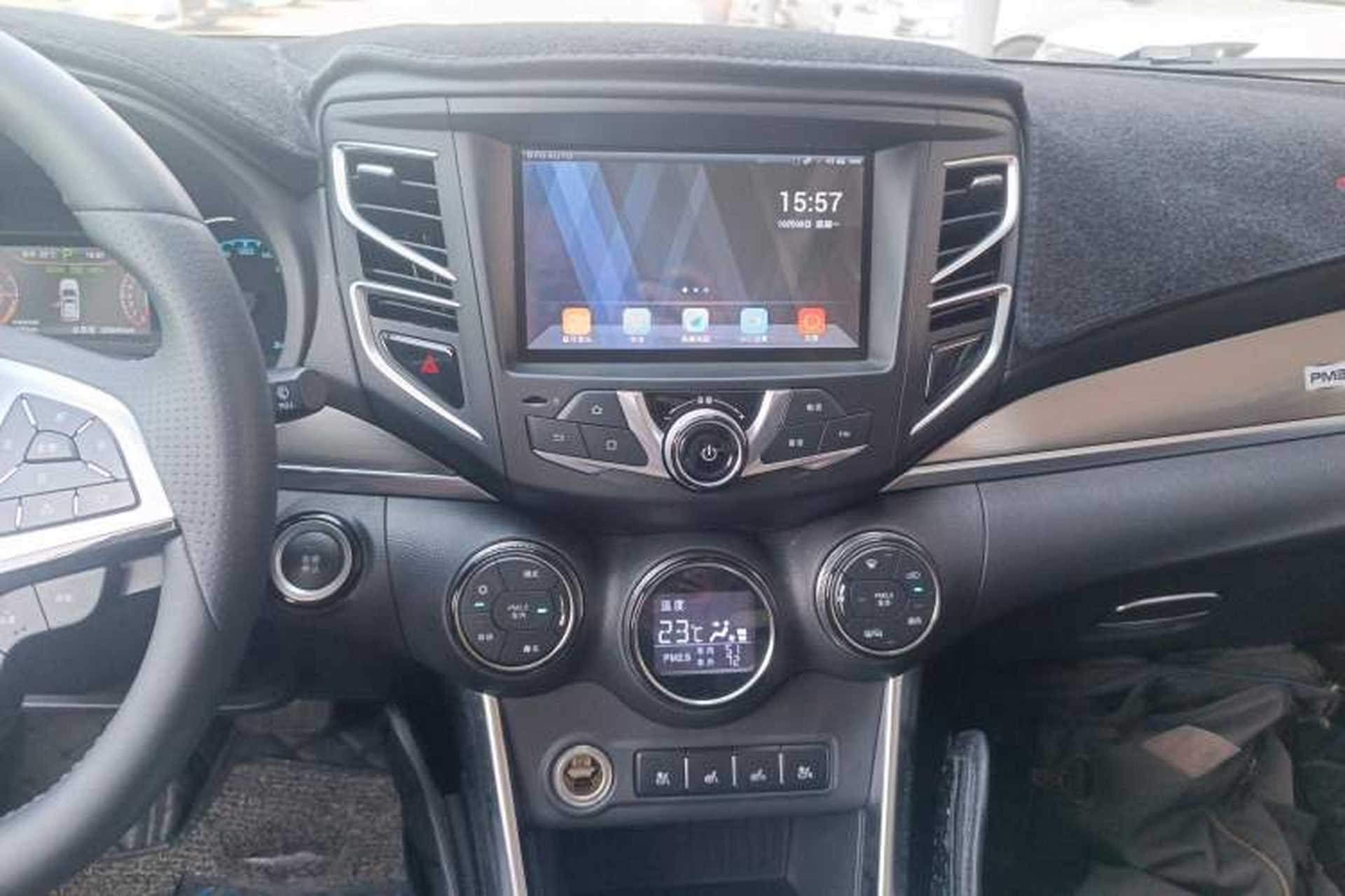 Used BYD Song New Energy 2017 Song DM 1.5TID All-Wheel Drive Luxury Model Audio And AC Panel