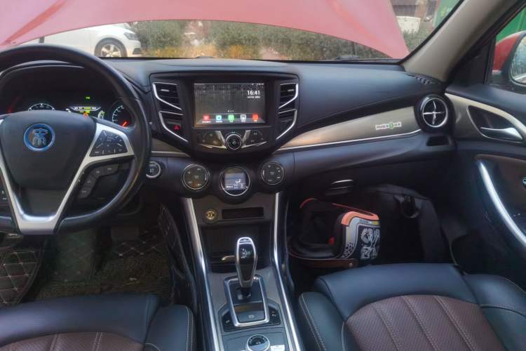 Used BYD Song New Energy 2017 Song EV300 Prestige Model Audio And AC Panel