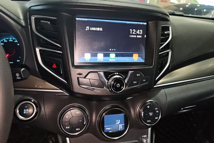 Used BYD Song New Energy 2017 Song DM 1.5TID All-Wheel Drive Luxury Model Audio And AC Panel