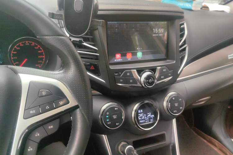 Used BYD Song New Energy 2017 Song DM 1.5TID All-Wheel Drive Luxury Model Audio And AC Panel