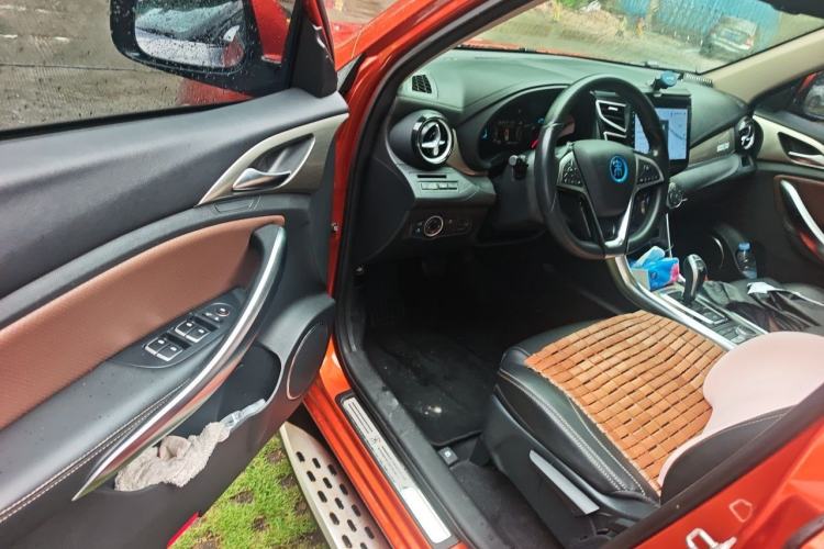 Used BYD Song New Energy 2017 Song DM 1.5TID All-Wheel Drive Luxury Model Driver Seat