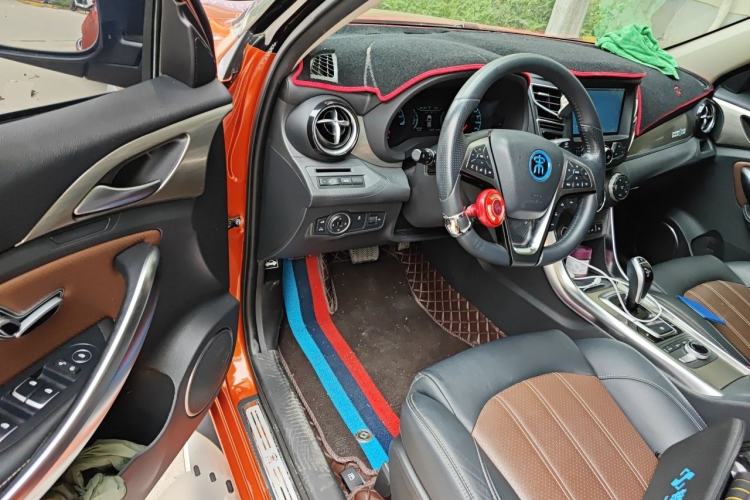Used BYD Song New Energy 2017 Song DM 1.5TID All-Wheel Drive Luxury Model Driver Seat