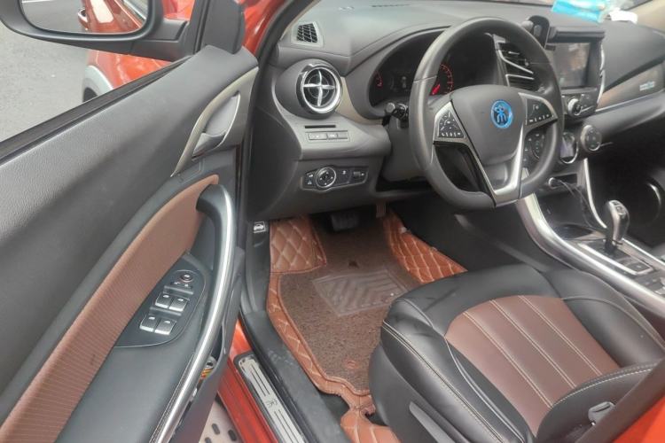Used BYD Song New Energy 2017 Song DM 1.5TID All-Wheel Drive Luxury Model Driver Seat