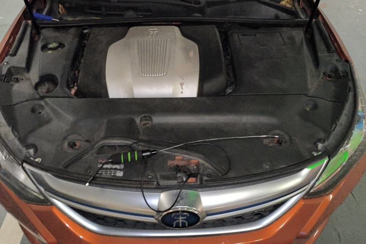 Used BYD Song New Energy 2017 Song DM 1.5TID All-Wheel Drive Prestige Model Engine Bay