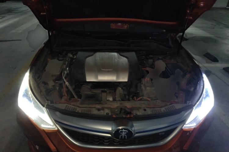 Used BYD Song New Energy 2017 Song DM 1.5TID All-Wheel Drive Prestige Model Engine Bay