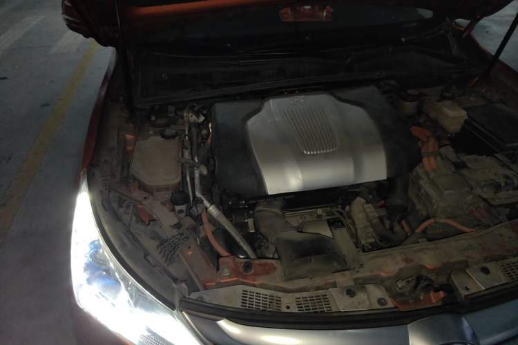 Used BYD Song New Energy 2017 Song DM 1.5TID All-Wheel Drive Prestige Model Engine Bay Right