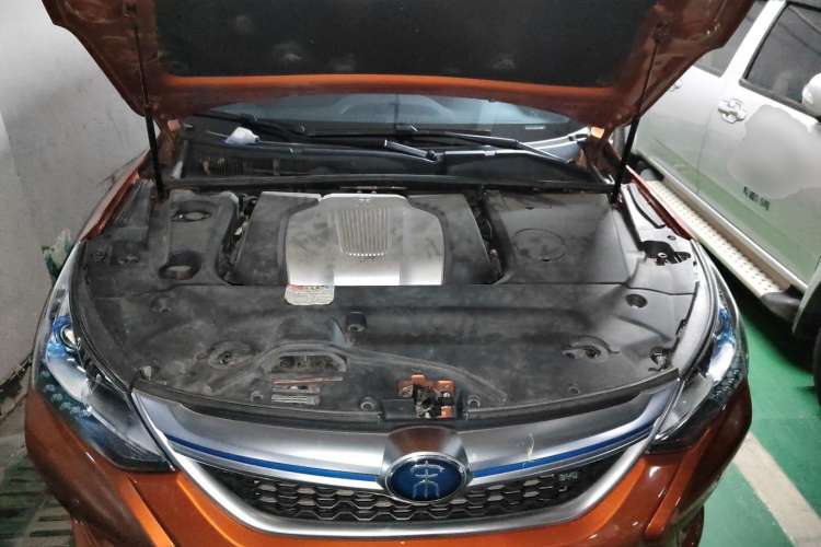 Used BYD Song New Energy 2017 Song DM 1.5TID All-Wheel Drive Prestige Model Engine Bay