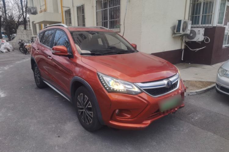 Used BYD Song New Energy 2017 Song EV300 Prestige Model Exterior 2