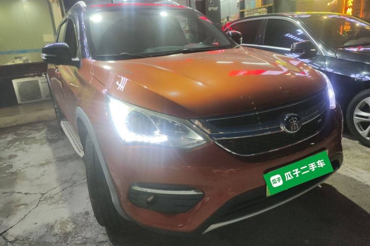Used BYD Song New Energy 2017 Song DM 1.5TID All-Wheel Drive Luxury Model Exterior 2