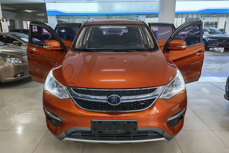 Used BYD Song New Energy 2017 Song DM 1.5TID All-Wheel Drive Luxury Model Exterior 3